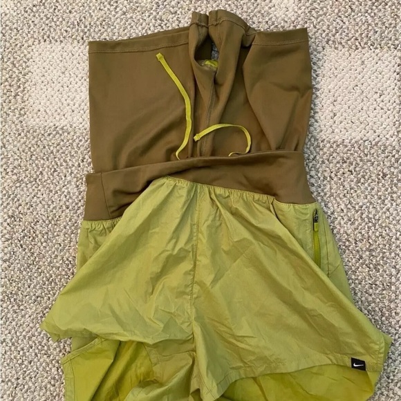 Nike Run Division 2-in-1 Athletic Shorts DX2948-390 Mid Rise Women's $78 Size M - Picture 4 of 4